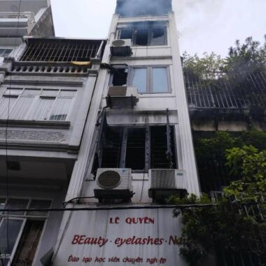 Ba người chết trong ngôi nhà cháy